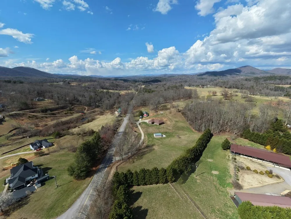 794 State Hwy 66 Young Harris, GA 30582