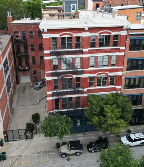214 E Fourteenth Street #3A