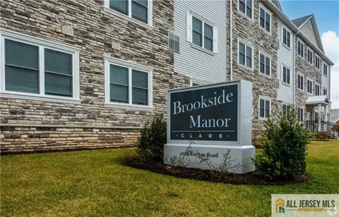 1025 Raritan Road #201