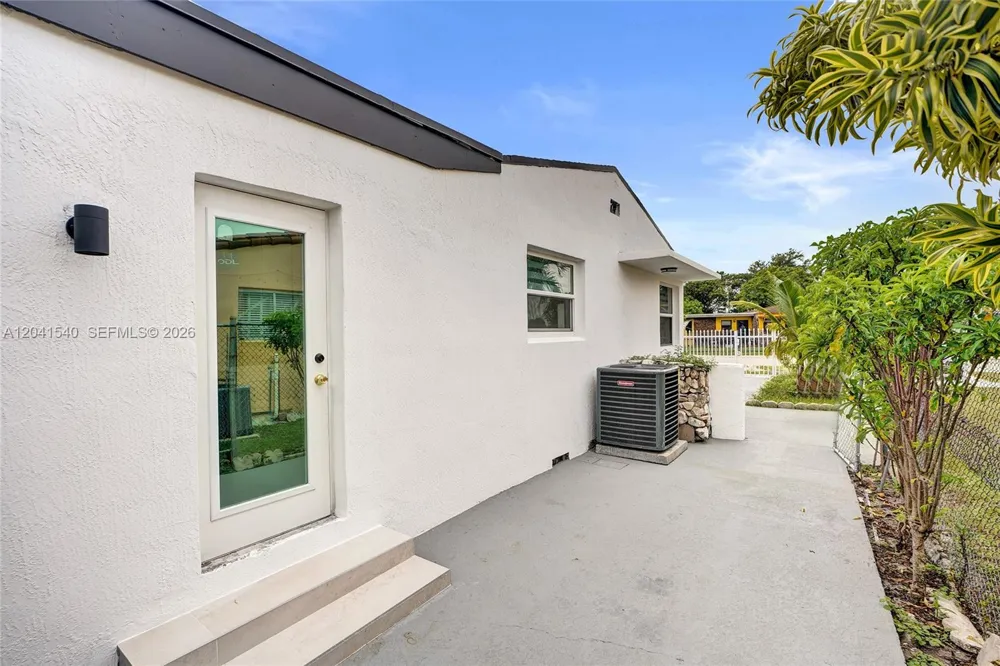 1245 Vermont St Opa-Locka, FL 33054