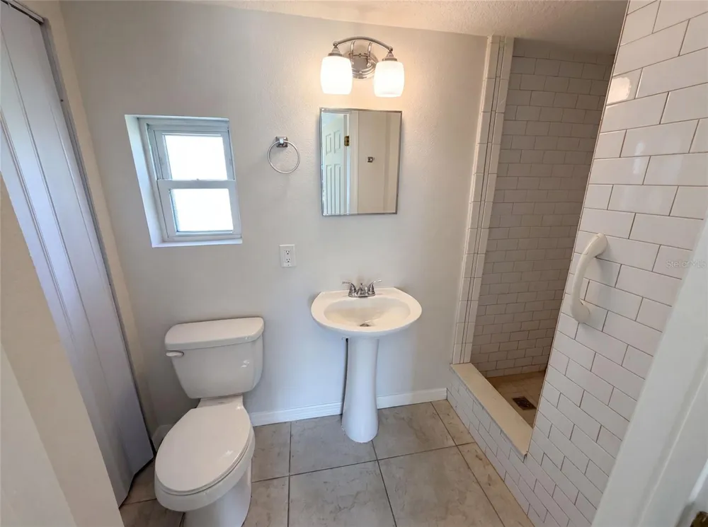 1604 PARK AVENUE Melbourne, FL 32901