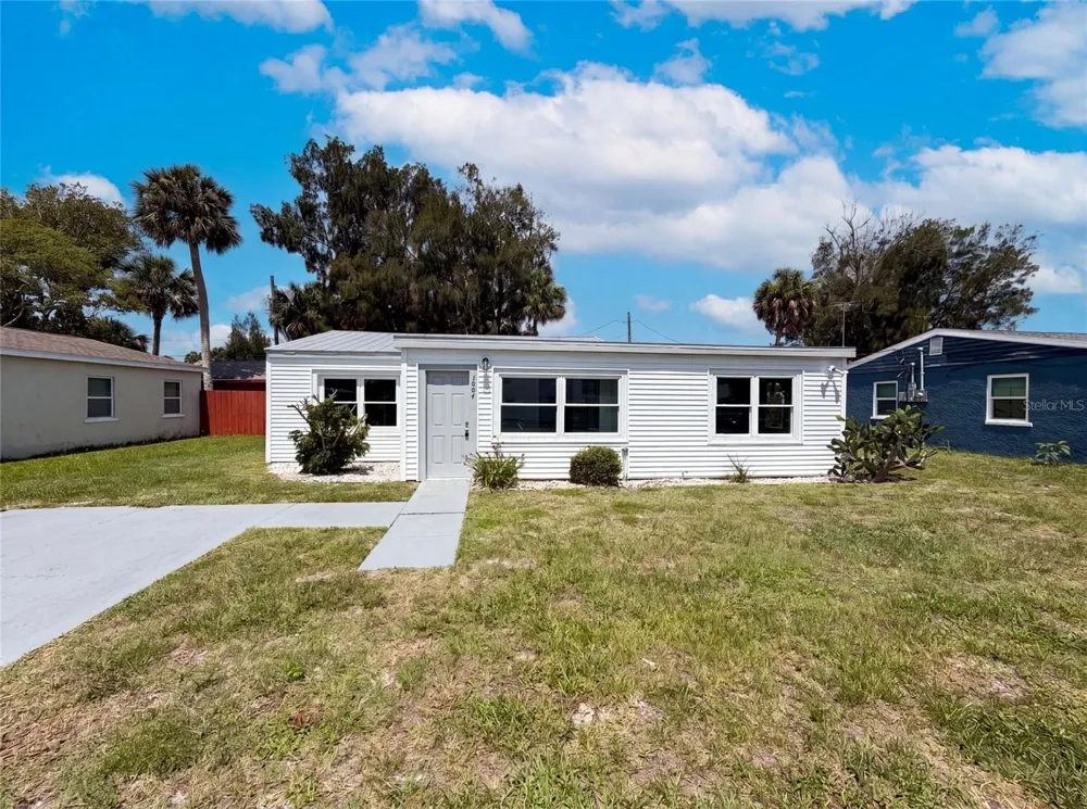 1604 PARK AVENUE Melbourne, FL 32901