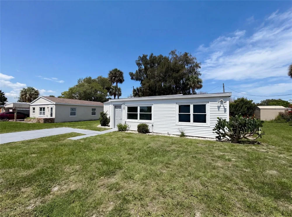 1604 PARK AVENUE Melbourne, FL 32901