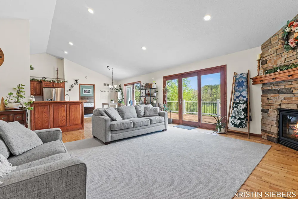 9760 Jade Drive Allendale, MI 49401