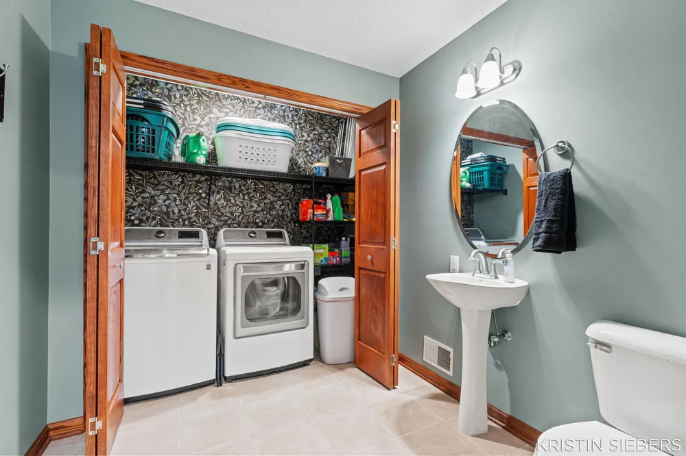 9760 Jade Drive Allendale, MI 49401