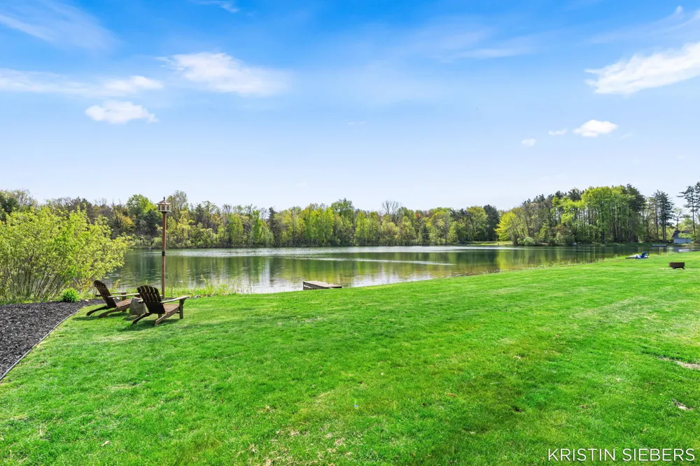 9760 Jade Drive Allendale, MI 49401