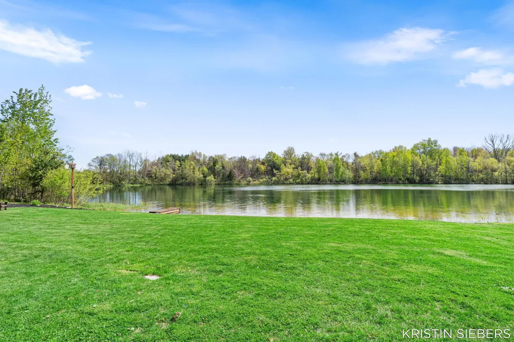 9760 Jade Drive Allendale, MI 49401