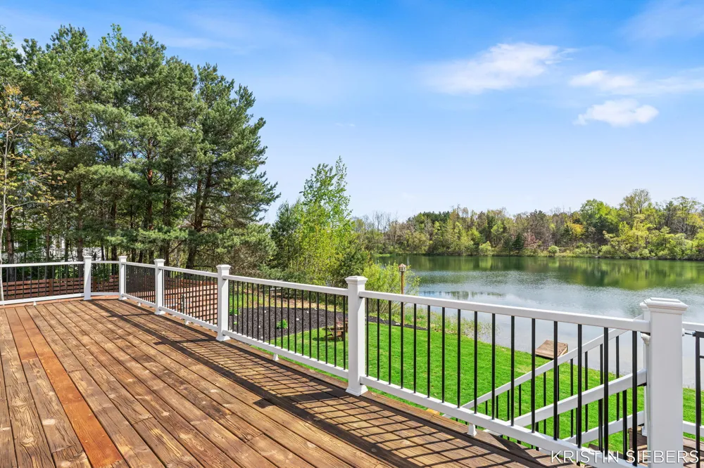 9760 Jade Drive Allendale, MI 49401