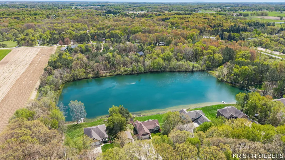 9760 Jade Drive Allendale, MI 49401
