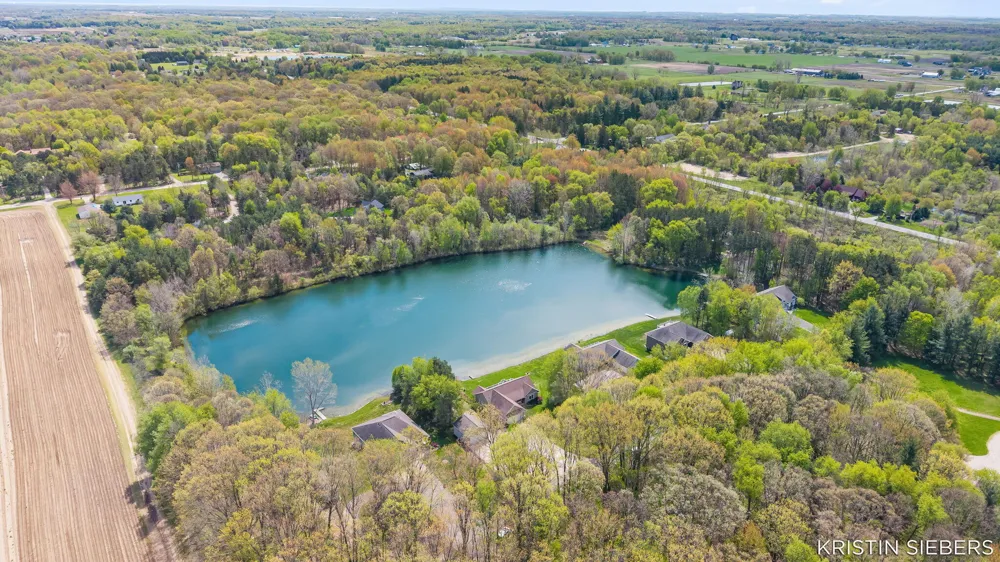 9760 Jade Drive Allendale, MI 49401