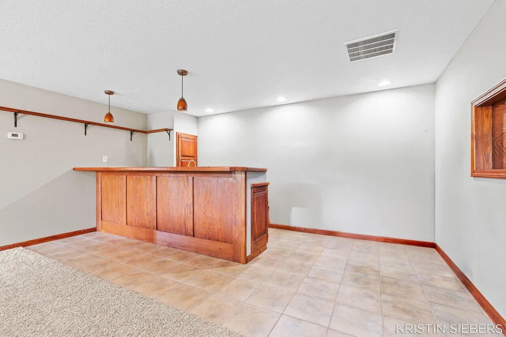 9760 Jade Drive Allendale, MI 49401