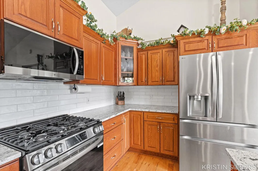 9760 Jade Drive Allendale, MI 49401