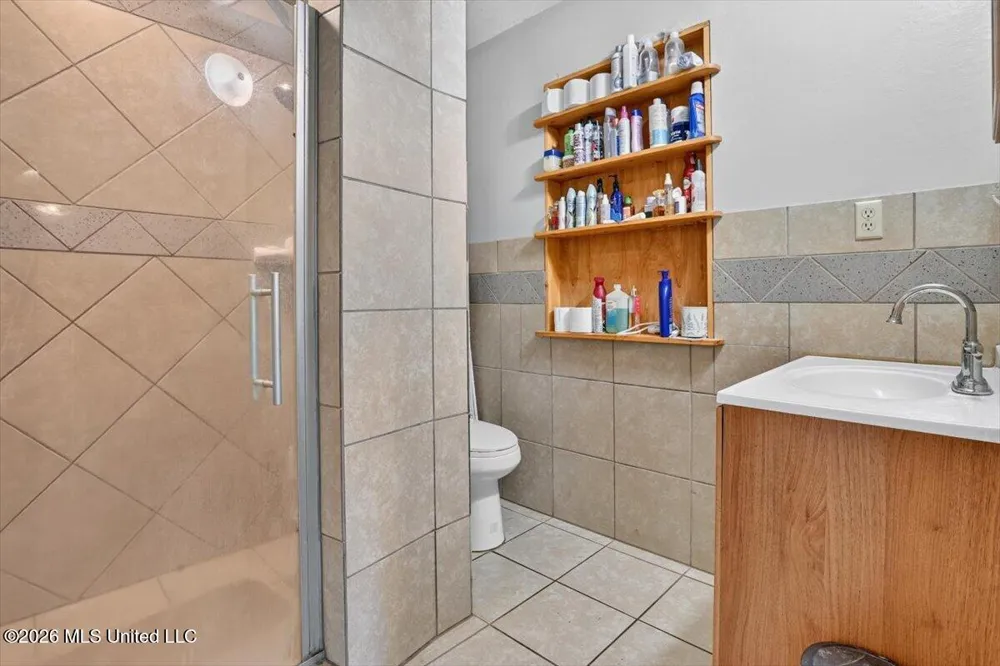 4668 Central Academy Road Sardis, MS 38666