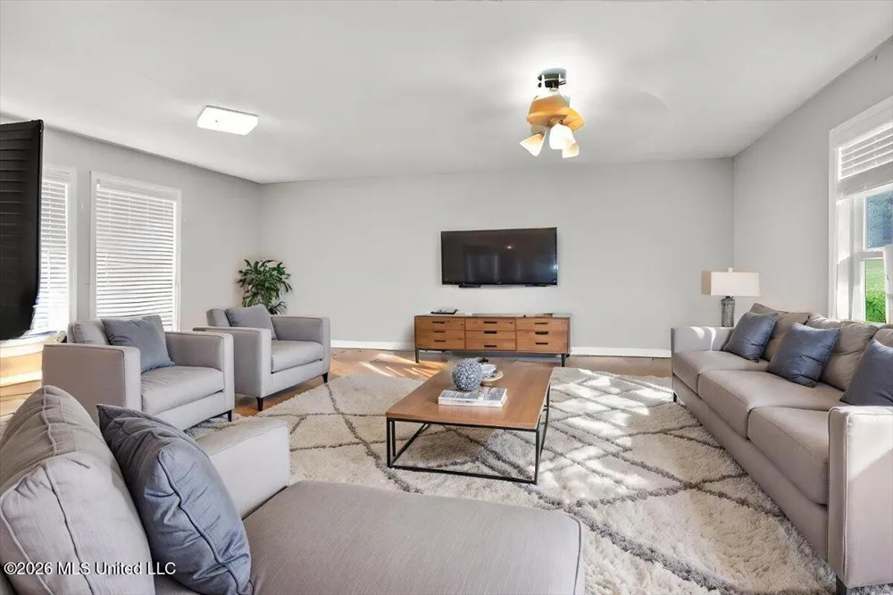 4668 Central Academy Road Sardis, MS 38666