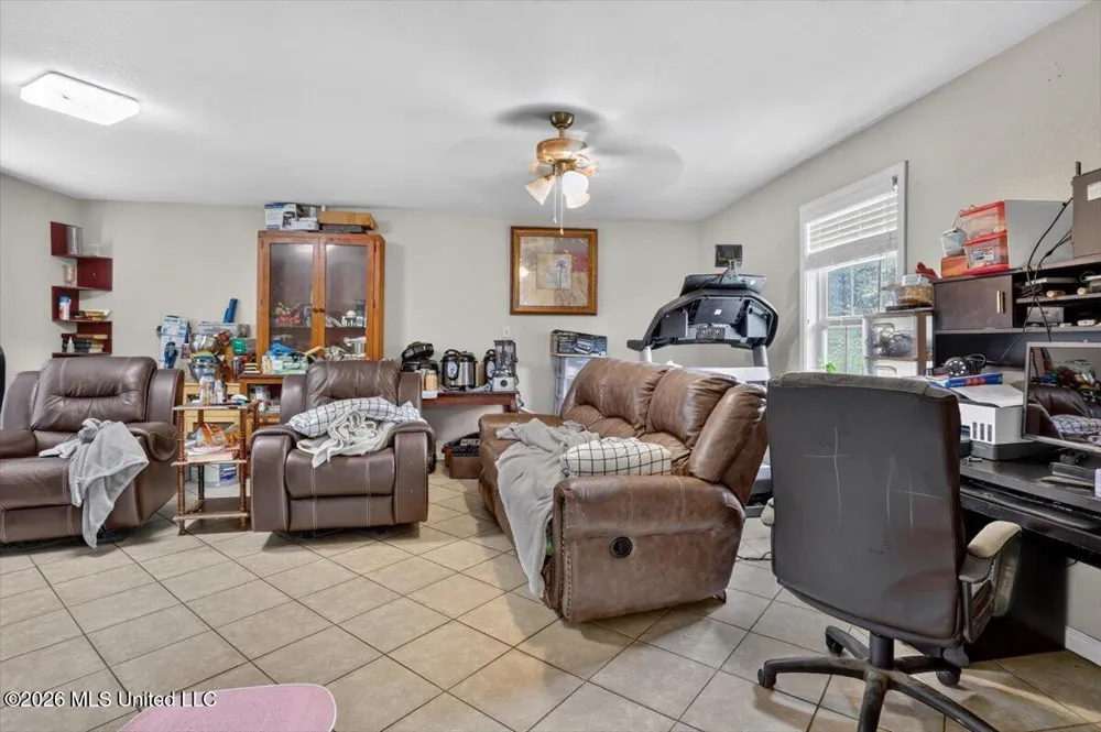 4668 Central Academy Road Sardis, MS 38666
