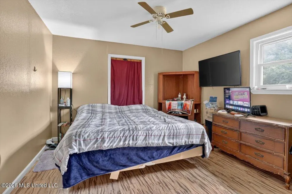 4668 Central Academy Road Sardis, MS 38666
