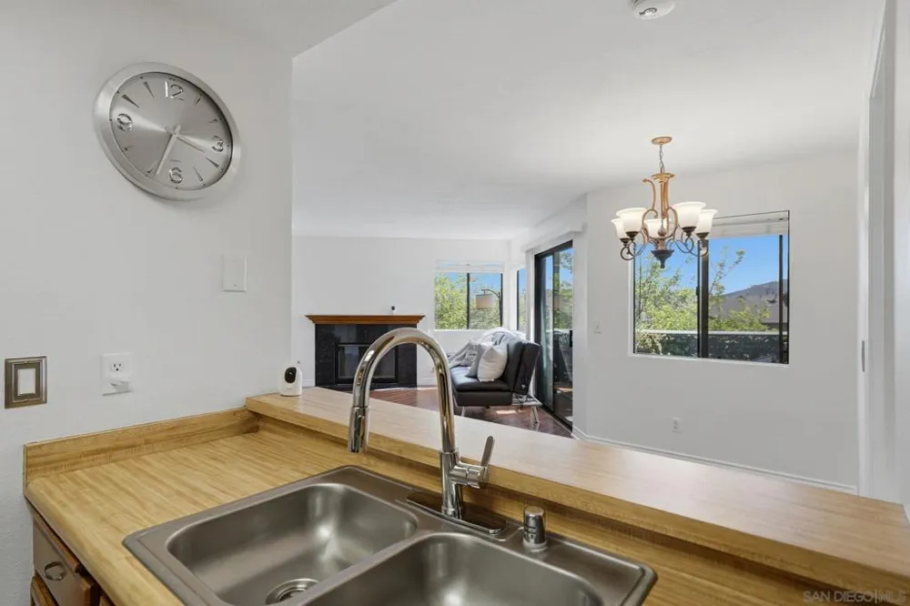 3003 Blue Oak Ct Spring Valley, CA 91978