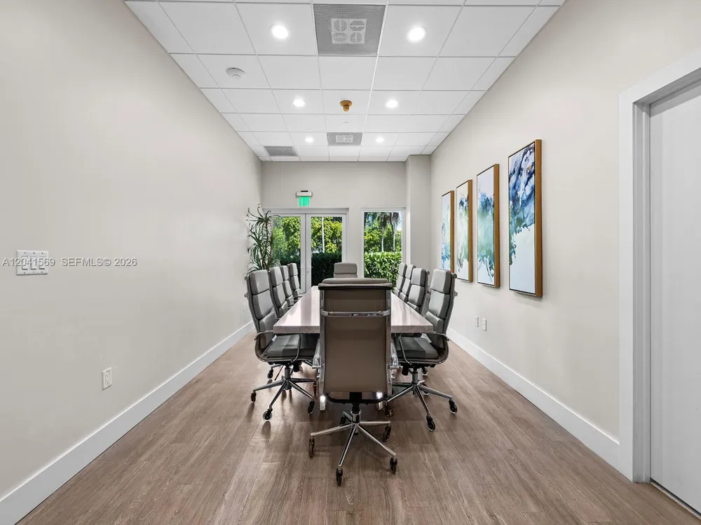 2645 S Bayshore Dr #304 Miami, FL 33133