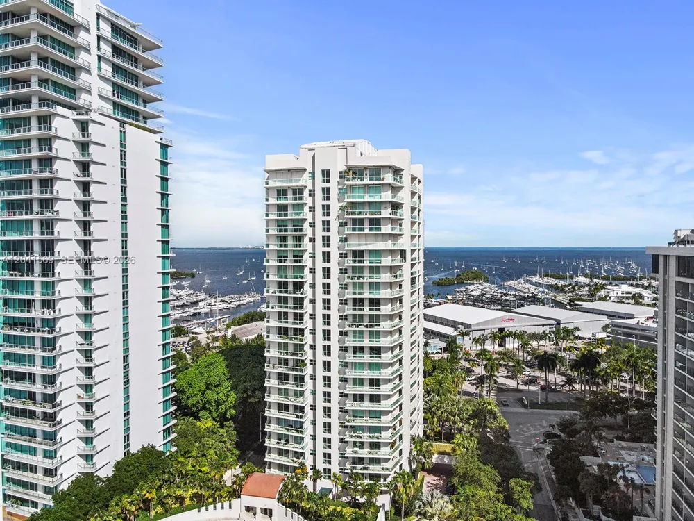 2645 S Bayshore Dr #304 Miami, FL 33133