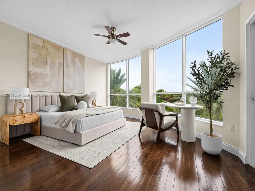 2645 S Bayshore Dr #304 Miami, FL 33133