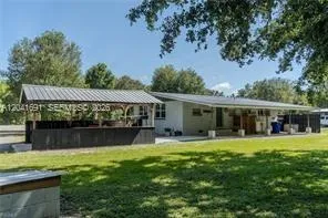 1270 Nobles Rd La Belle, FL 33935