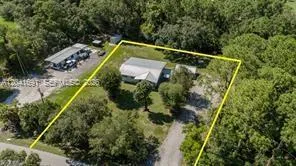 1270 Nobles Rd La Belle, FL 33935