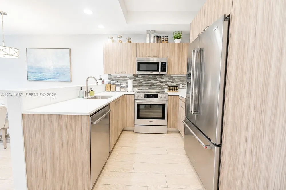 619 Meridian Ave #4 Miami Beach, FL 33139