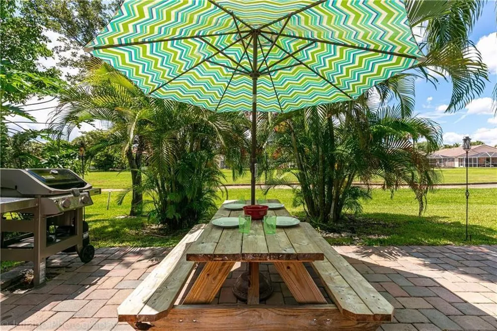 7610 Pinewalk Drive S #128 Margate, FL 33063