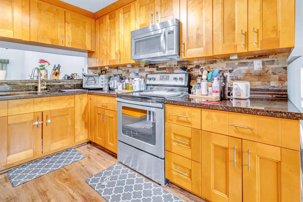 7610 Pinewalk Drive S #128 Margate, FL 33063