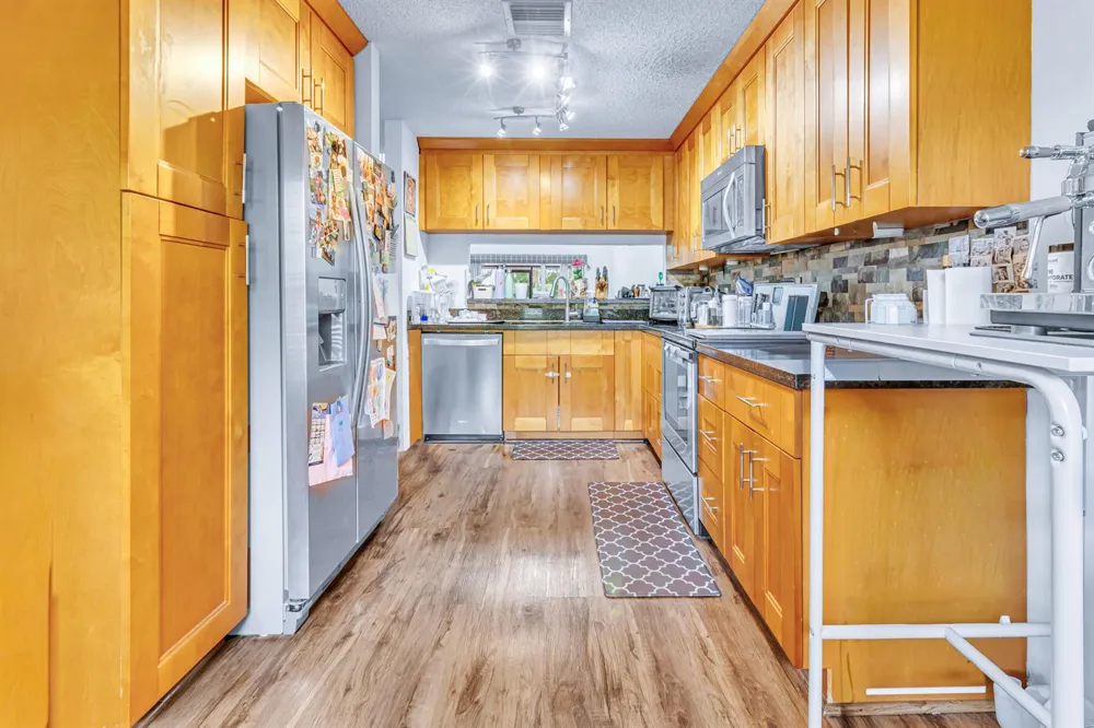 7610 Pinewalk Drive S #128 Margate, FL 33063