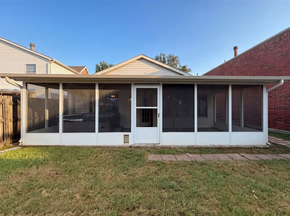 2026 Cardinal Lane Lewisville, TX 75077