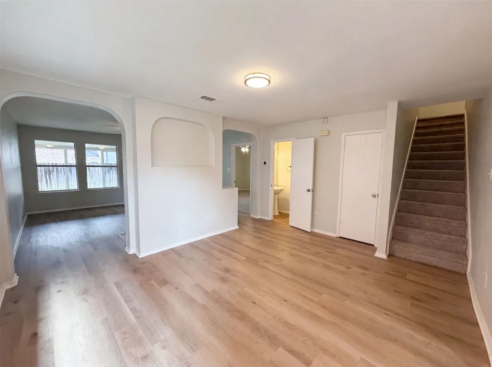 2026 Cardinal Lane Lewisville, TX 75077