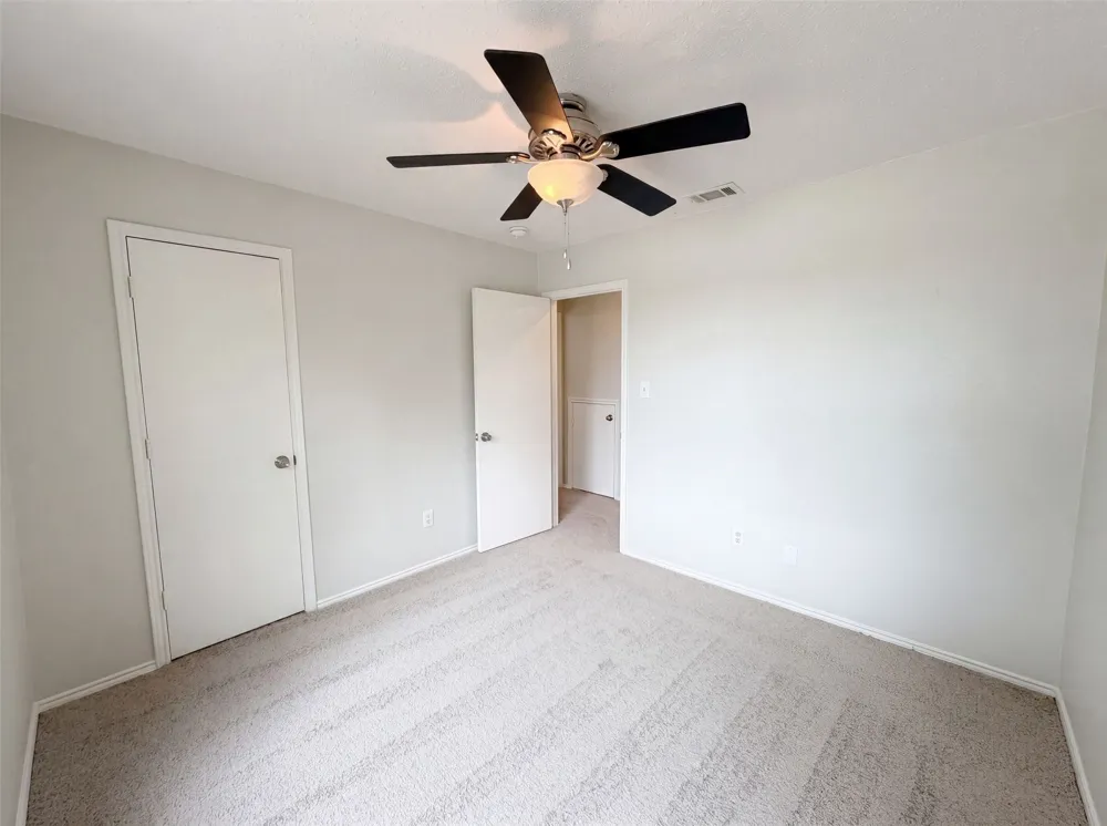 2026 Cardinal Lane Lewisville, TX 75077