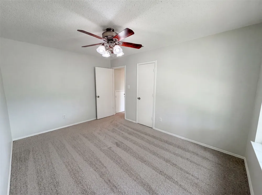 2026 Cardinal Lane Lewisville, TX 75077