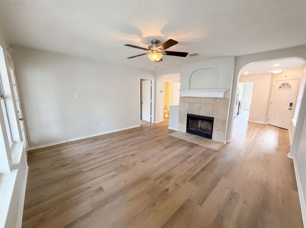 2026 Cardinal Lane Lewisville, TX 75077