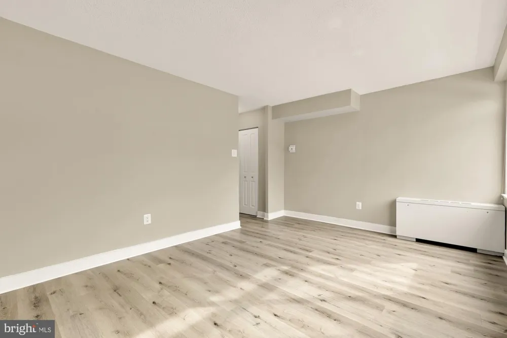 1220 BLAIR MILL ROAD #101 Silver Spring, MD 20910