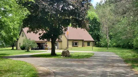 2704 W Deerfield Road