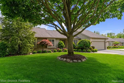 5725 Ridgewood Road