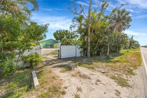 826 W SHELL POINT STREET
