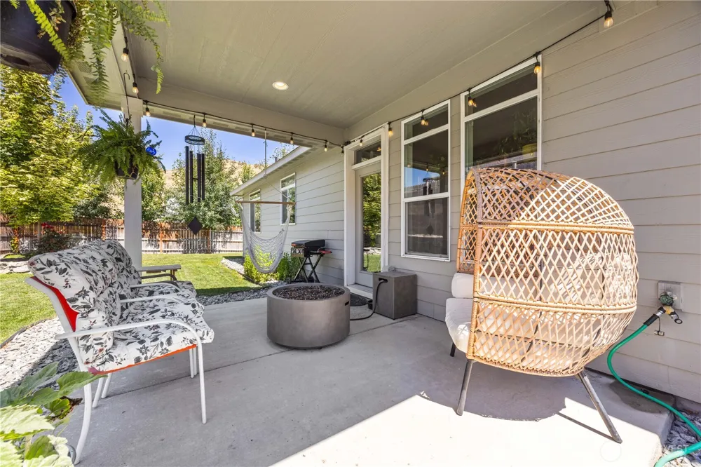 491 Spring View Place Chelan, WA 98816