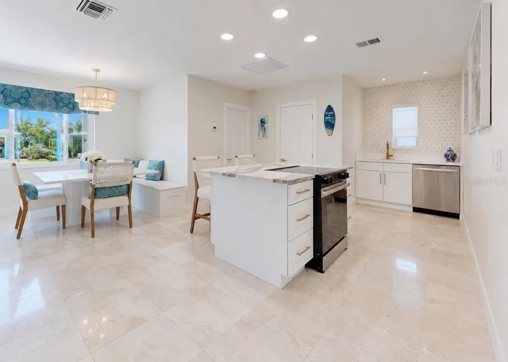 480 S BAYSHORE DRIVE Madeira Beach, FL 33708