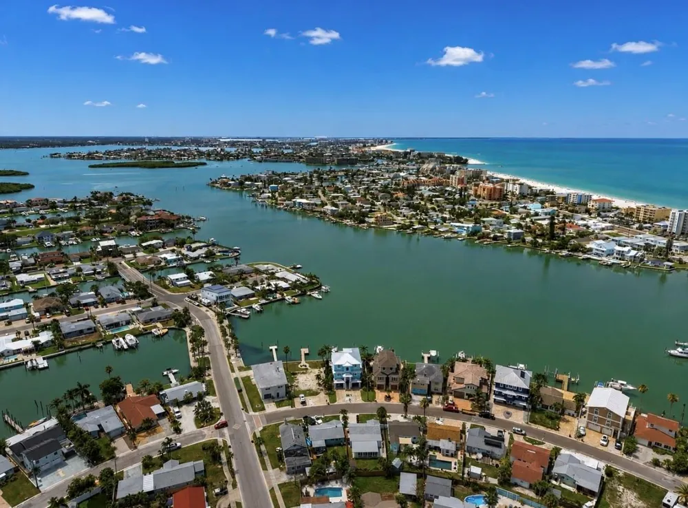 480 S BAYSHORE DRIVE Madeira Beach, FL 33708