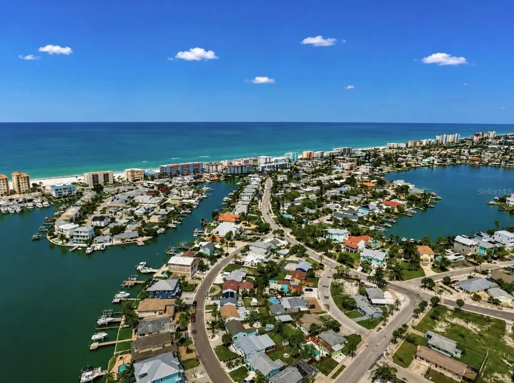 480 S BAYSHORE DRIVE Madeira Beach, FL 33708