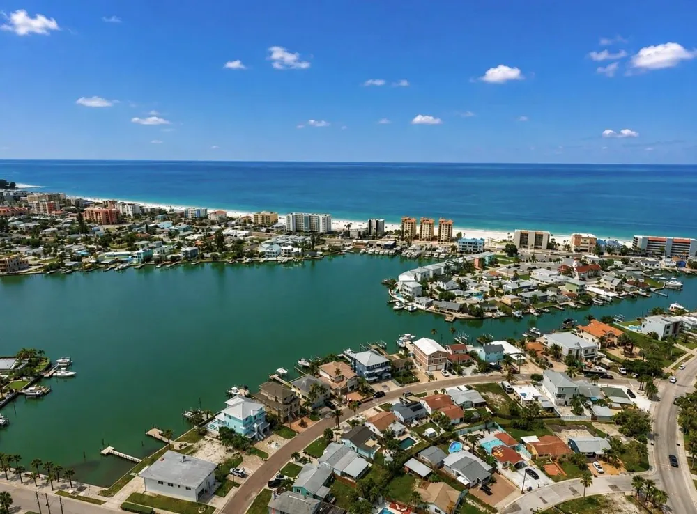 480 S BAYSHORE DRIVE Madeira Beach, FL 33708