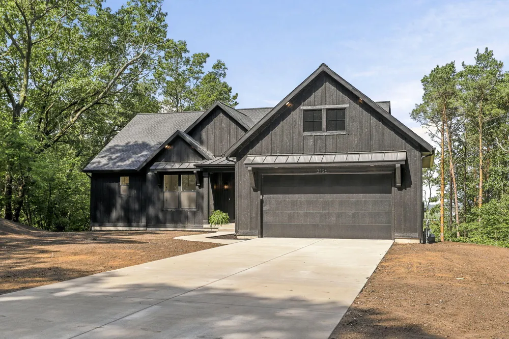 3126 Red Oak Drive Saugatuck, MI 49453