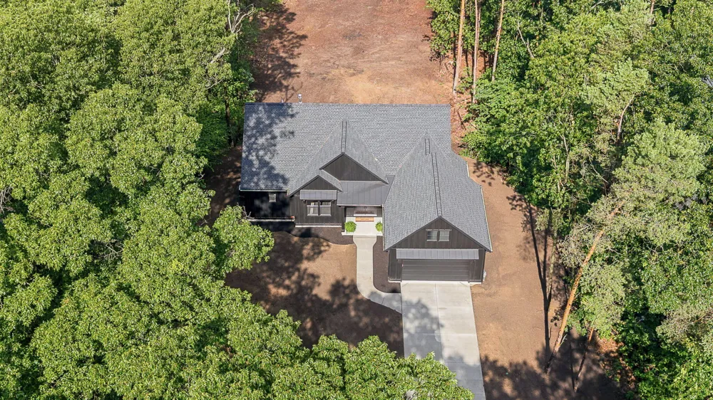 3126 Red Oak Drive Saugatuck, MI 49453