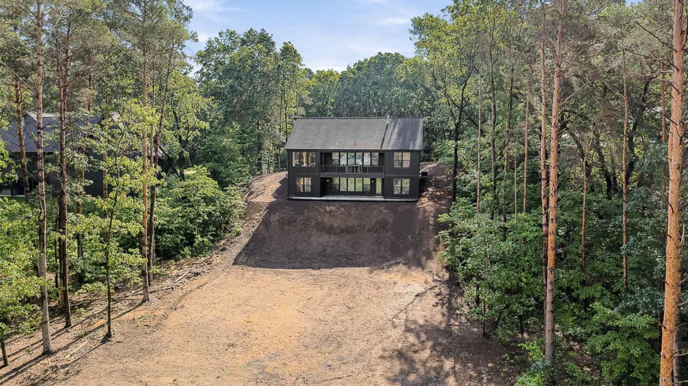 3126 Red Oak Drive Saugatuck, MI 49453