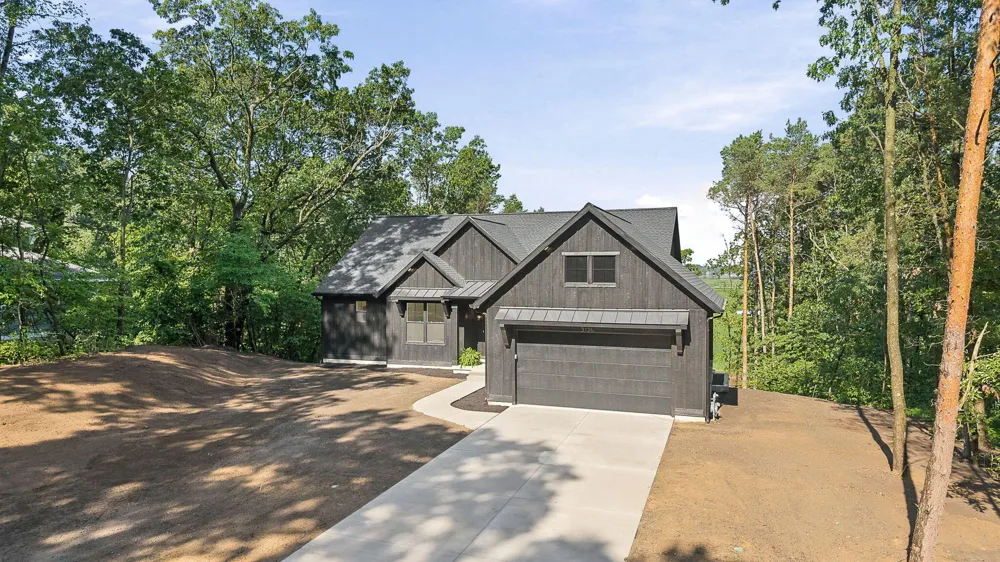3126 Red Oak Drive Saugatuck, MI 49453