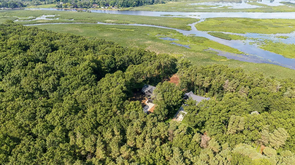 3126 Red Oak Drive Saugatuck, MI 49453