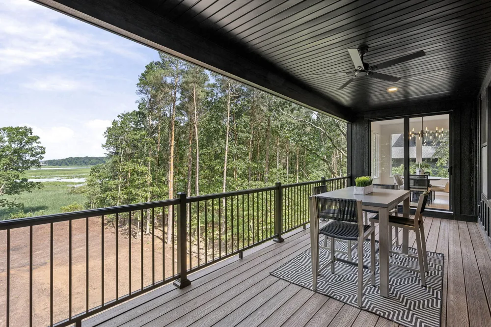 3126 Red Oak Drive Saugatuck, MI 49453
